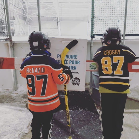 Meet your Posher, Julie - Picture 1 of 1